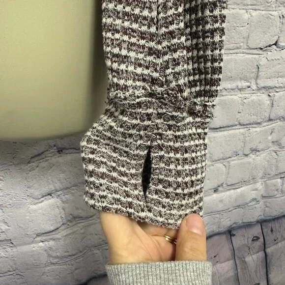 Free People Waffle Knit Mock Neck Long Sleeve Crop With Thumbholes Size Medium - Picture 8 of 9